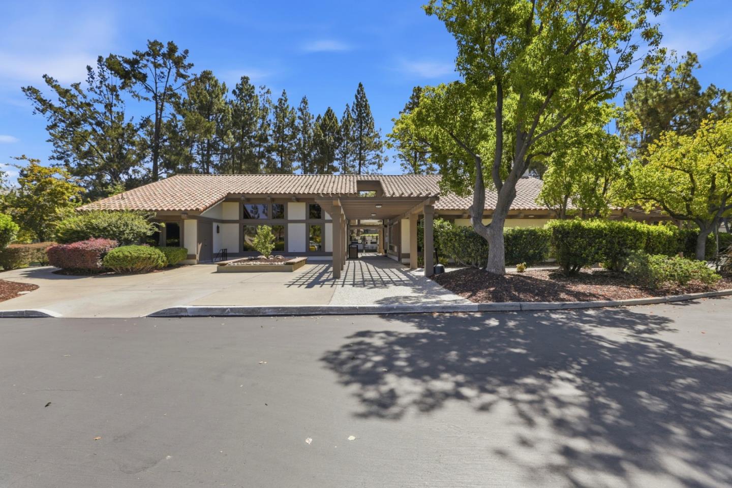 Property photo 44