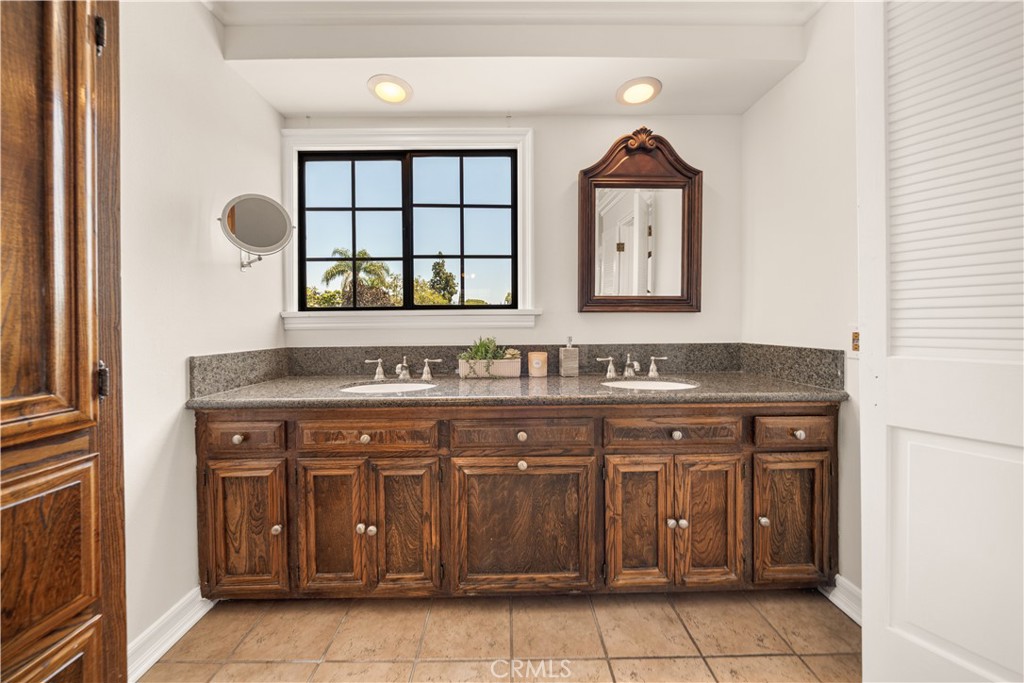 Property photo 50