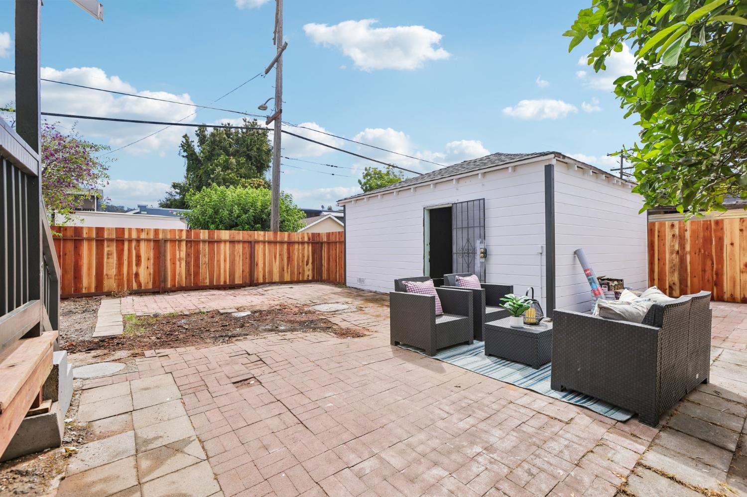 Property photo 35