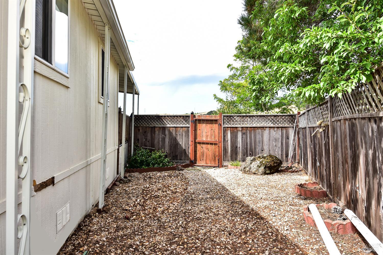 Property photo 36