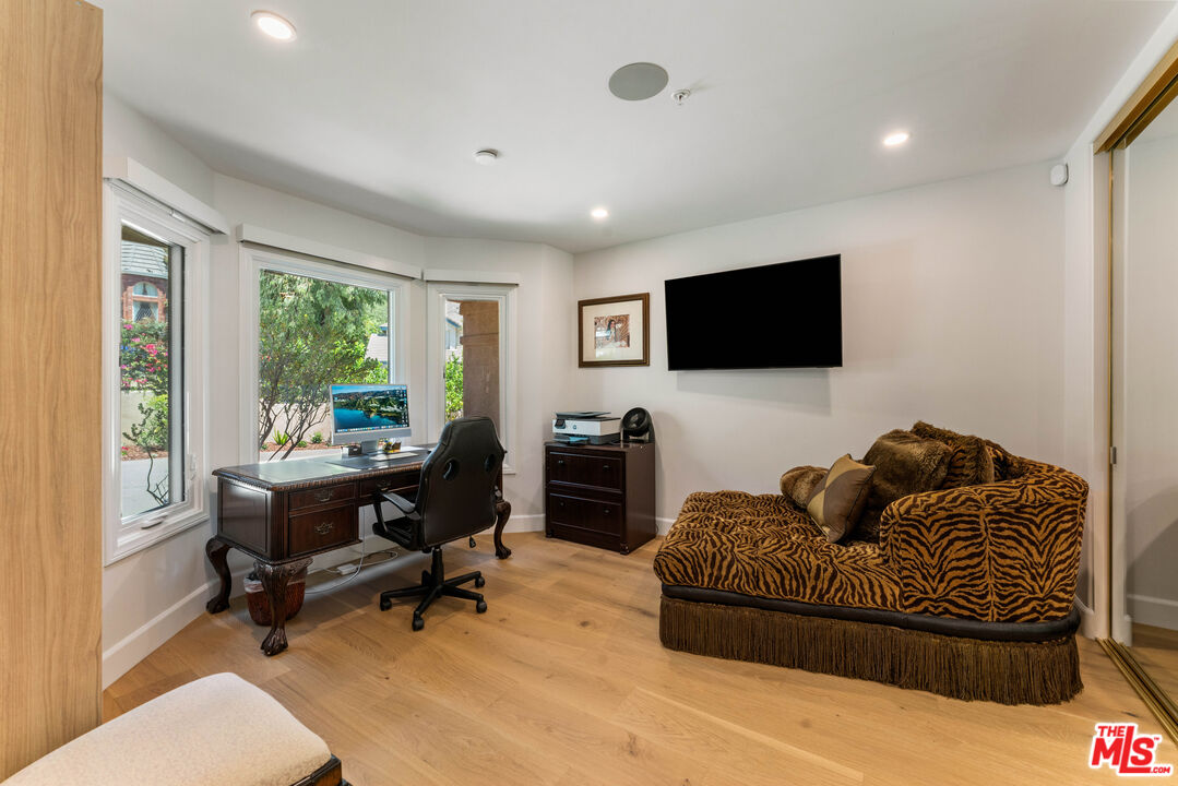 Property photo 37