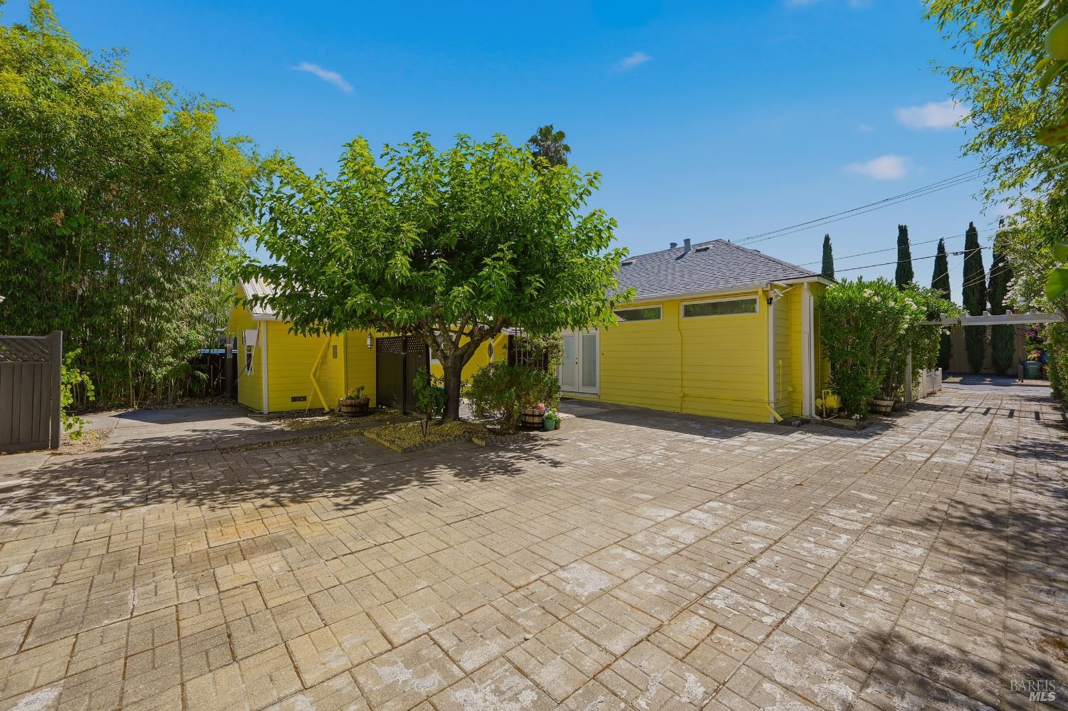 Property photo 35