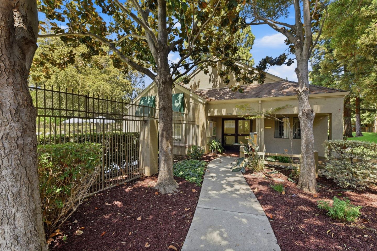 Property photo 36