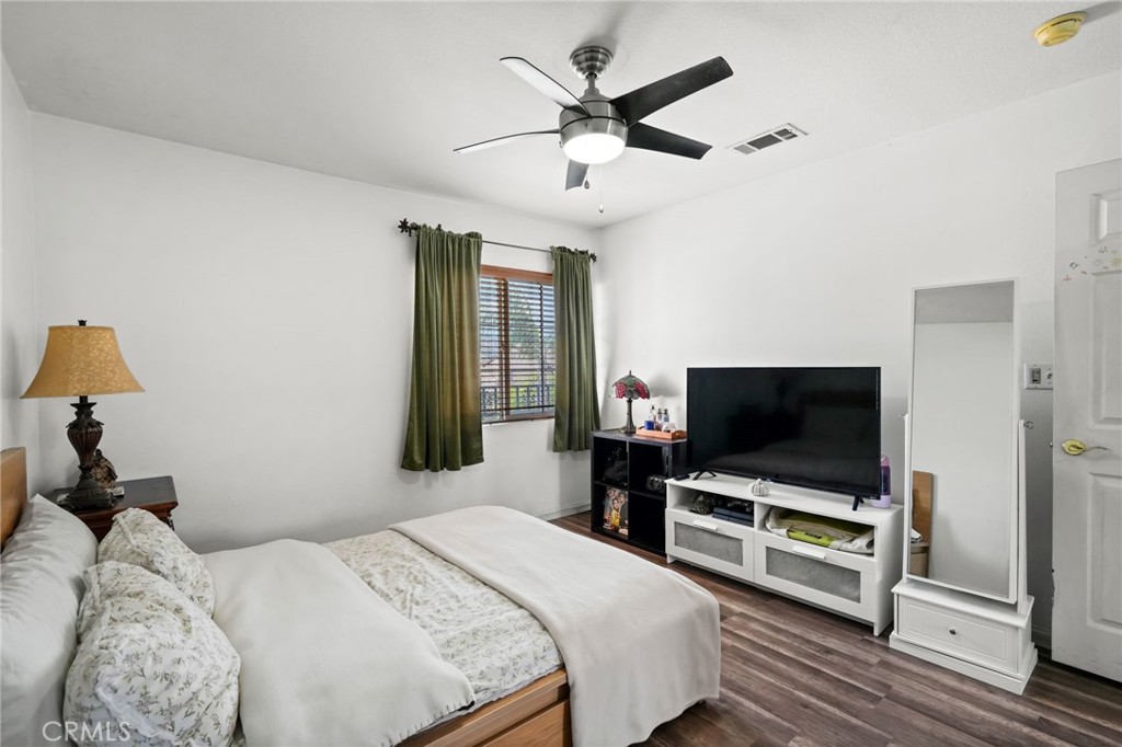 Property photo 44