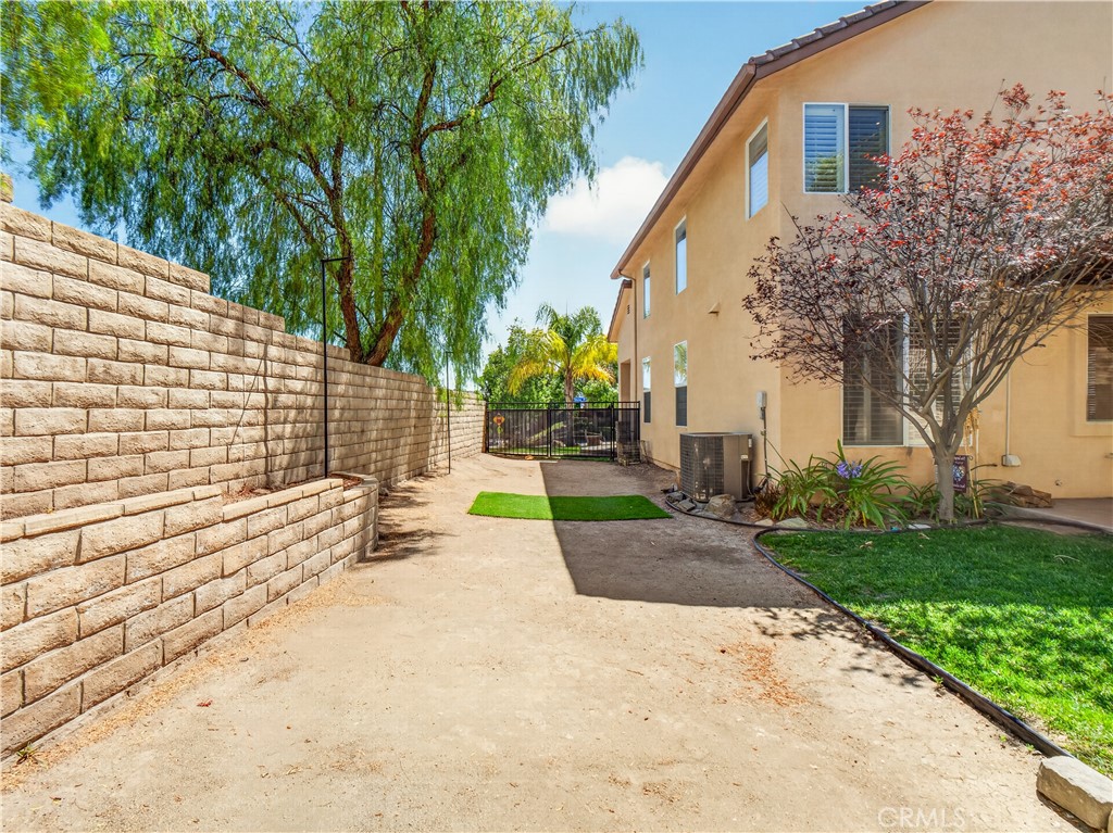 Property photo 35