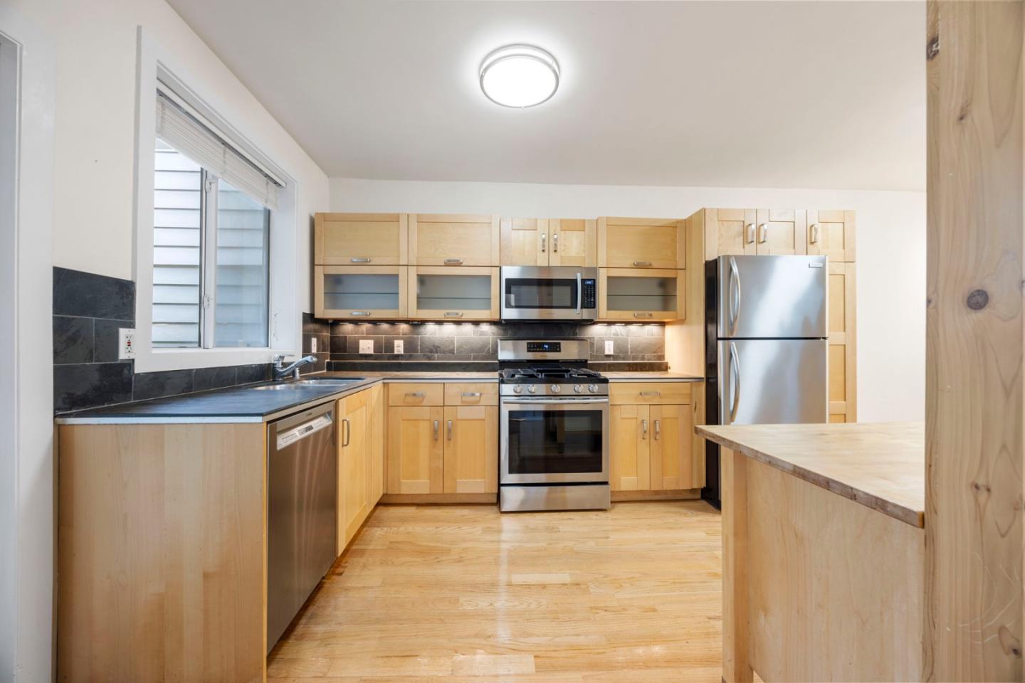 Property photo 37