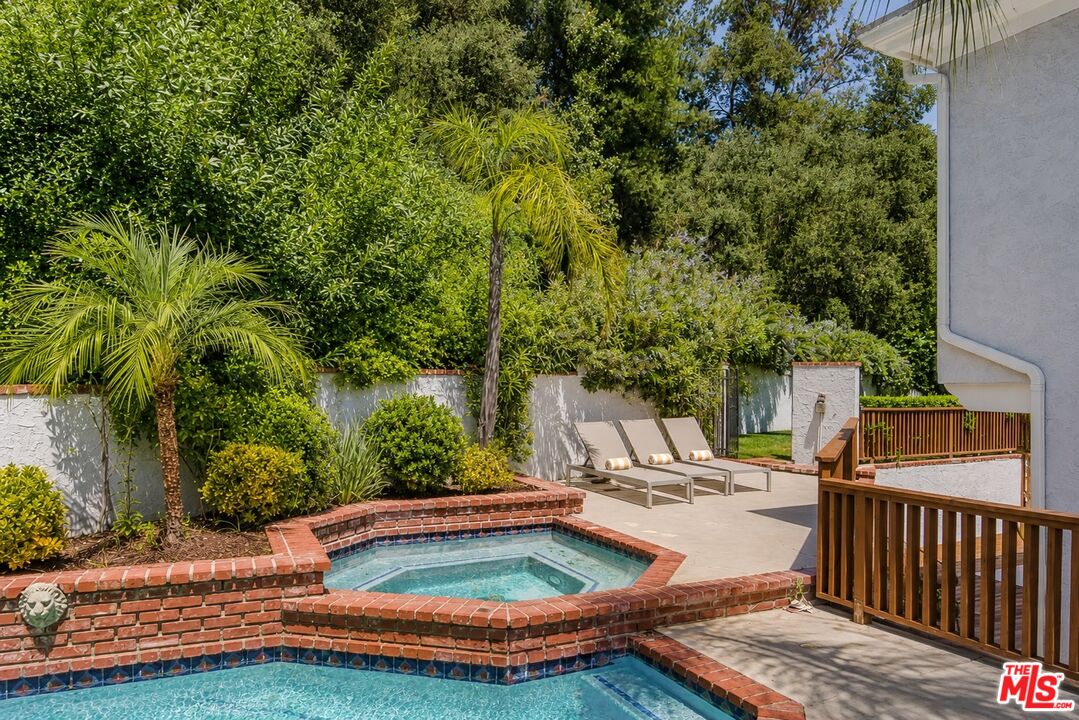 Property photo 43