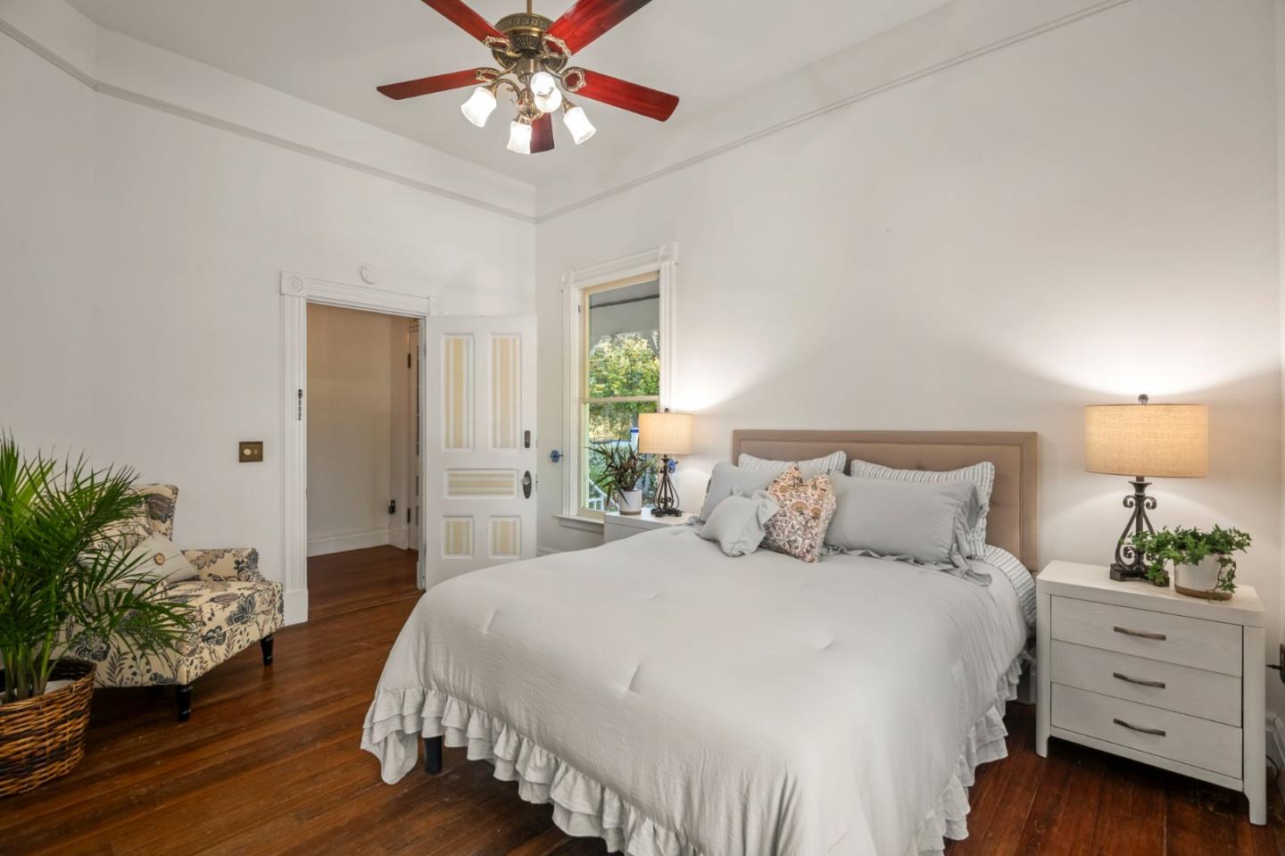 Property photo 32
