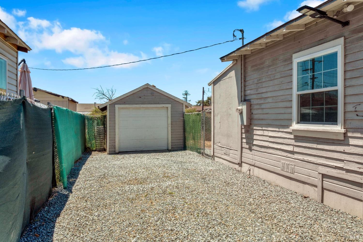 Property photo 28