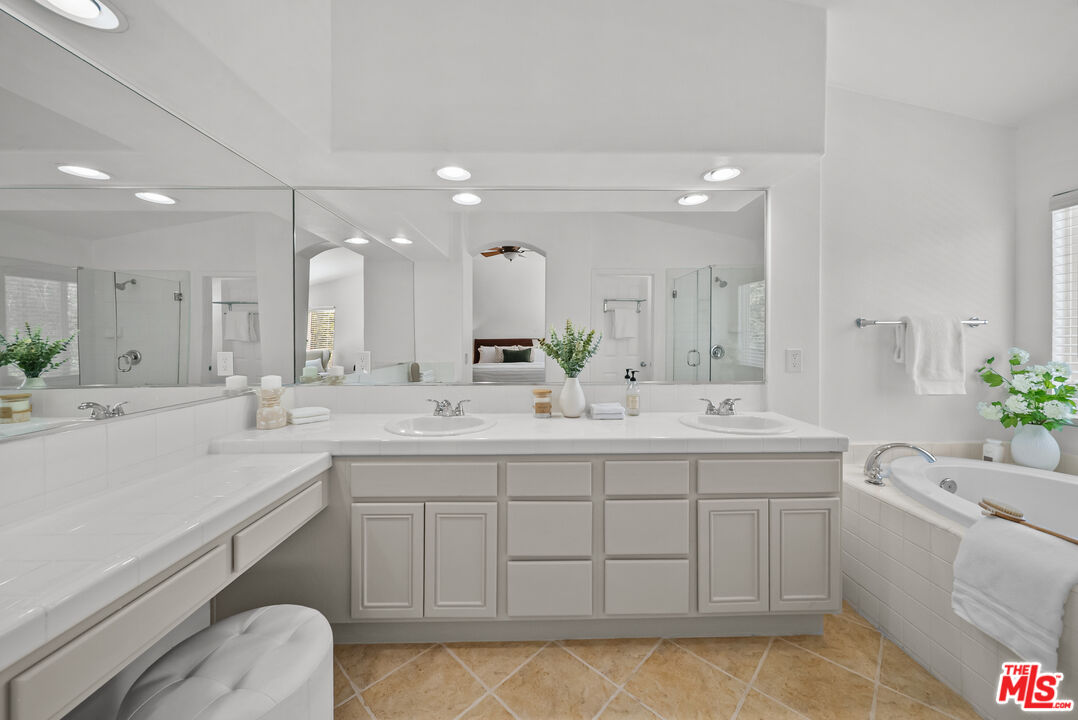 Property photo 48