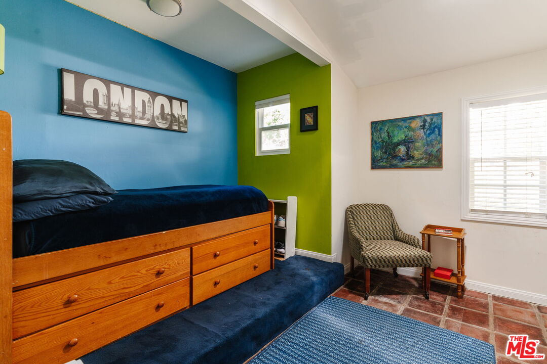 Property photo 33
