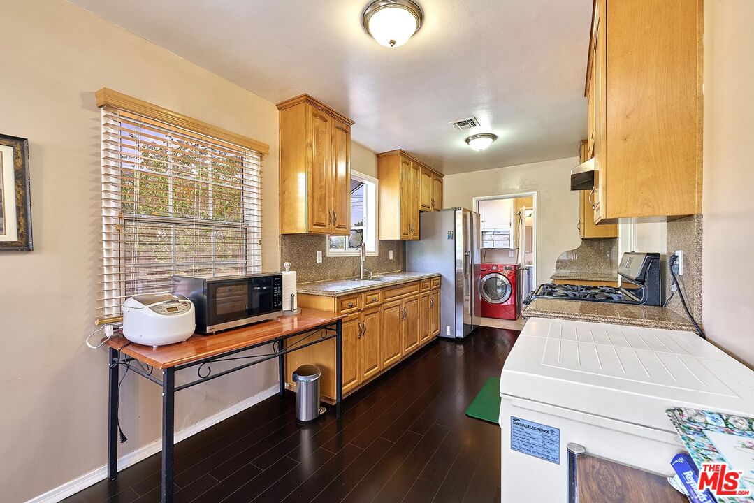 Property photo 28