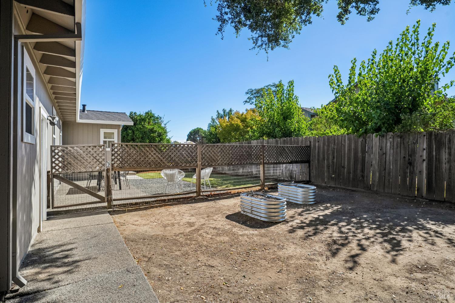 Property photo 40