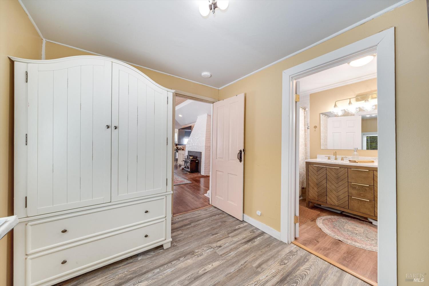 Property photo 34