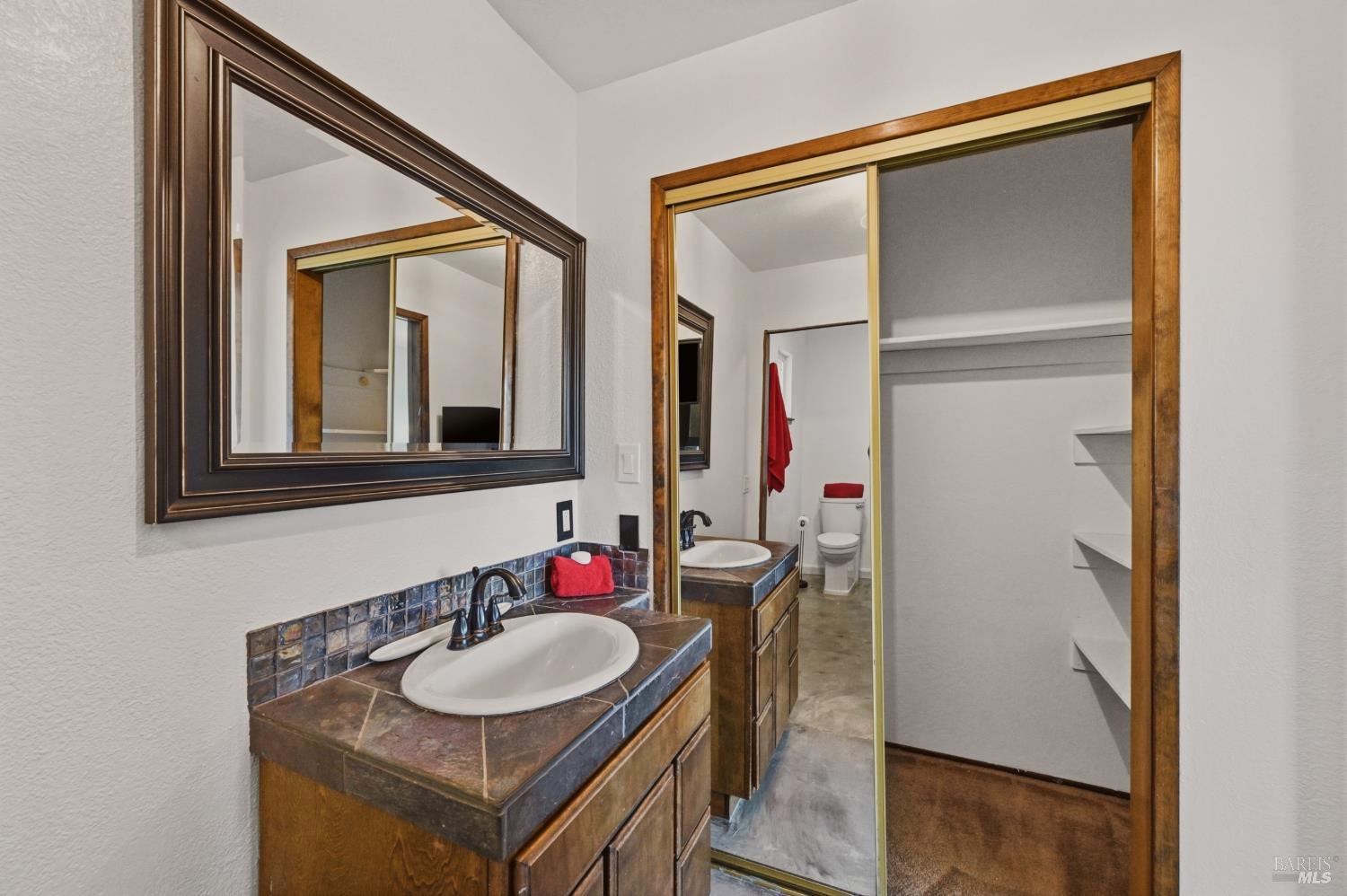 Property photo 24