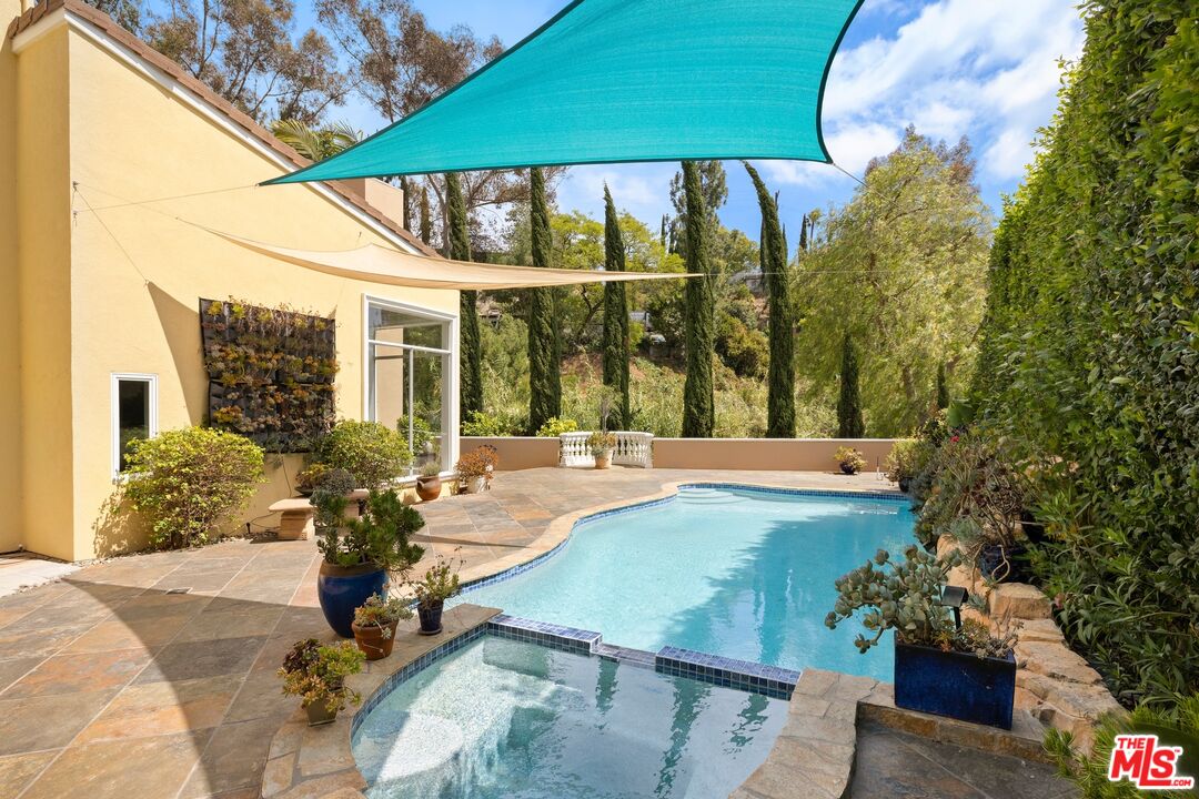 Property photo 32