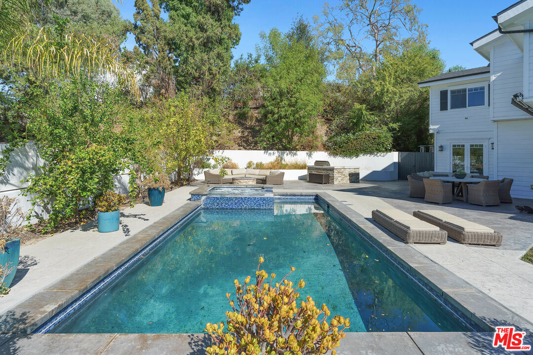 Property photo 36