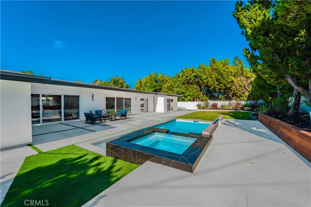 Property photo 44