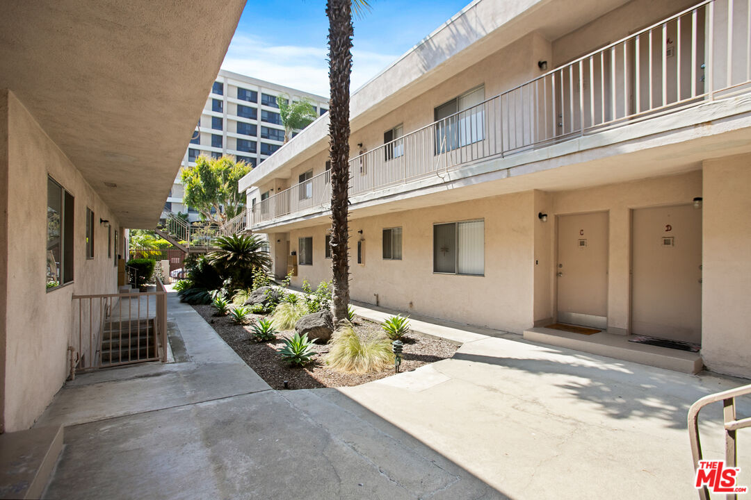 Property photo 25