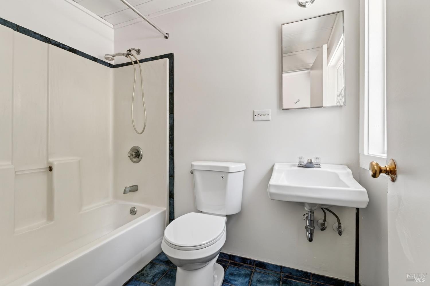 Property photo 32