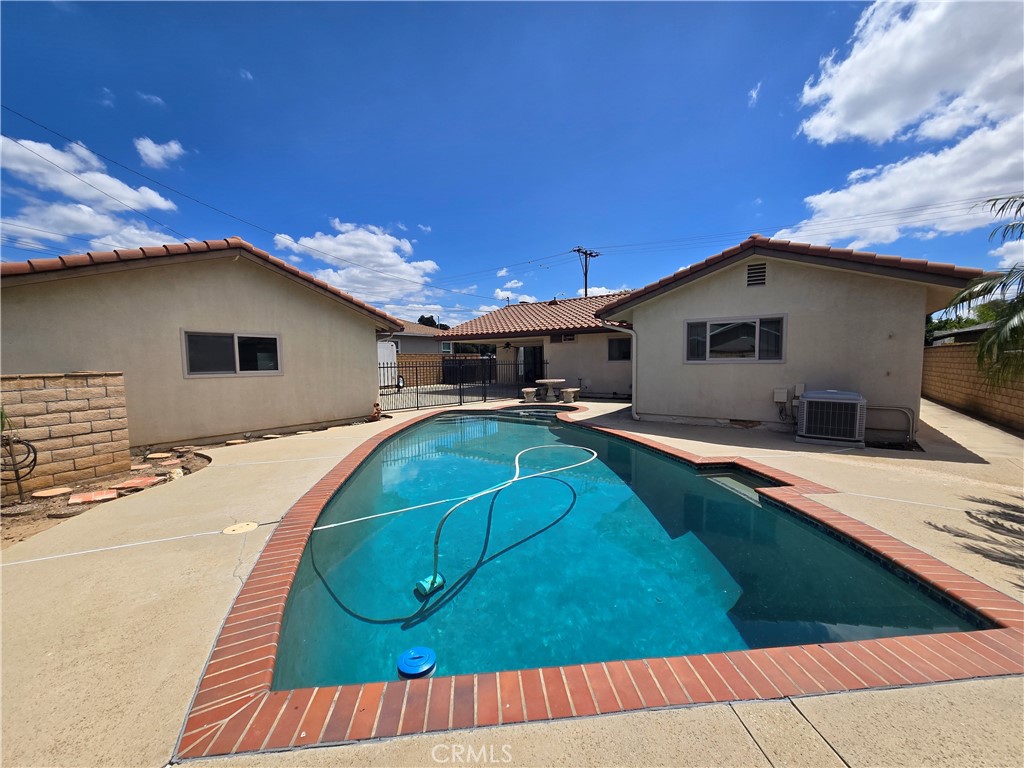 Property photo 33