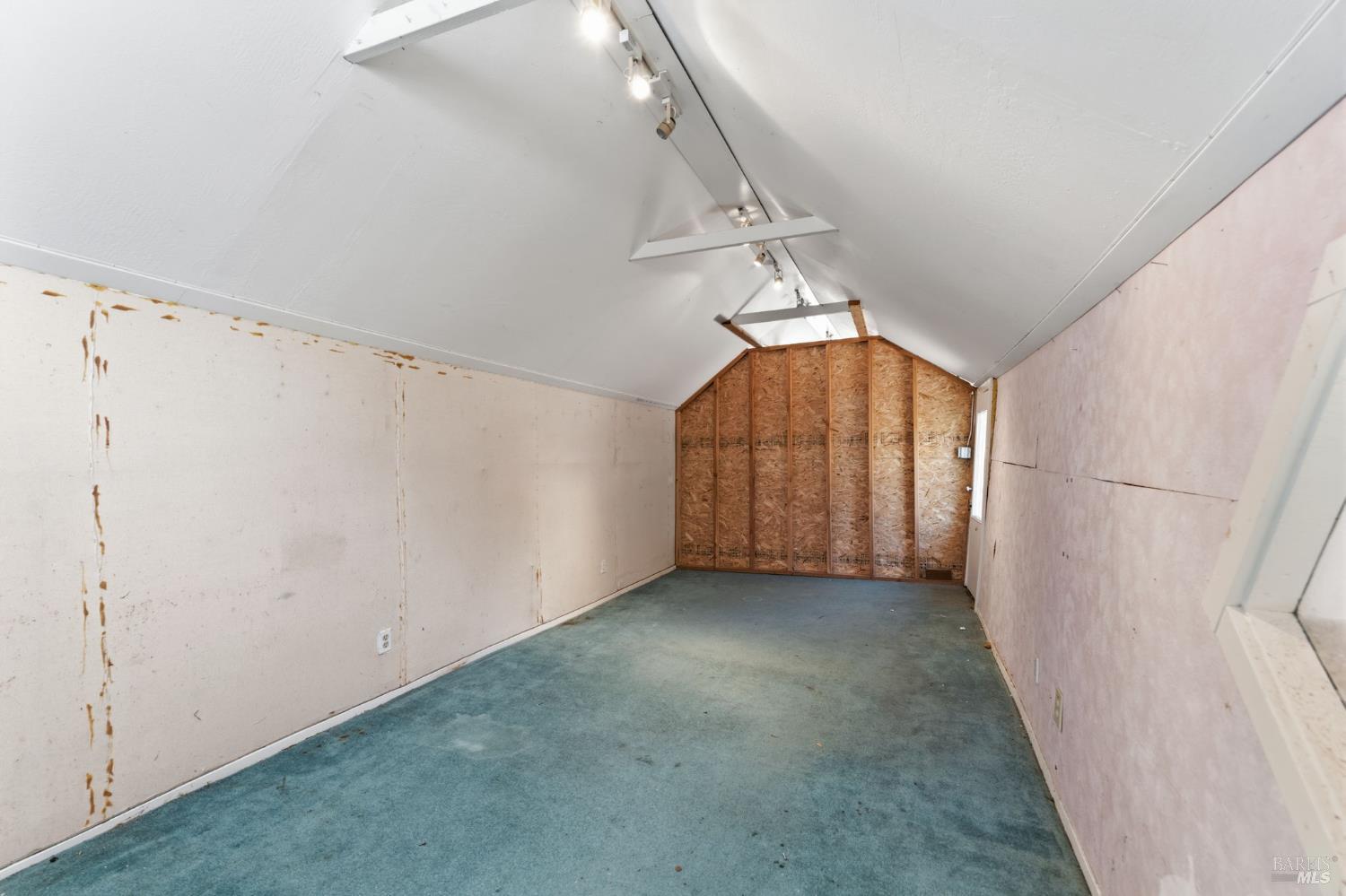 Property photo 32