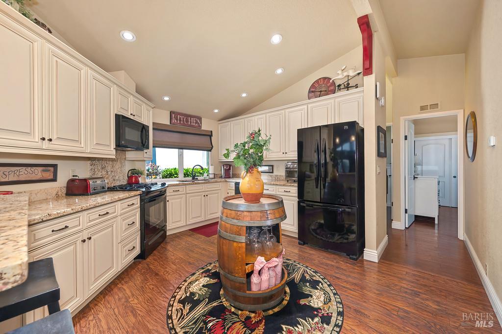 Property photo 24