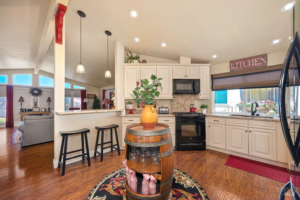 Property photo 25