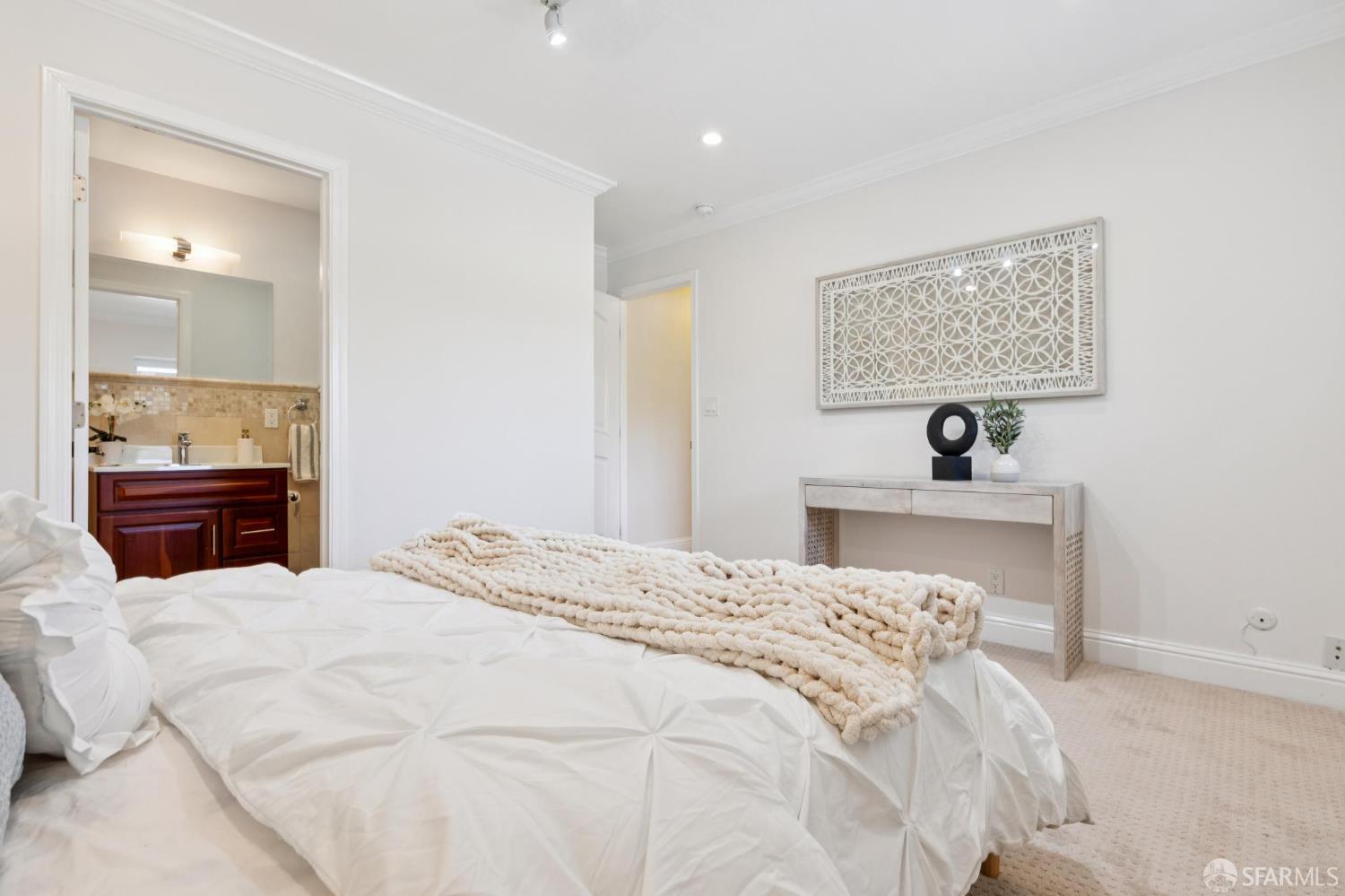 Property photo 50