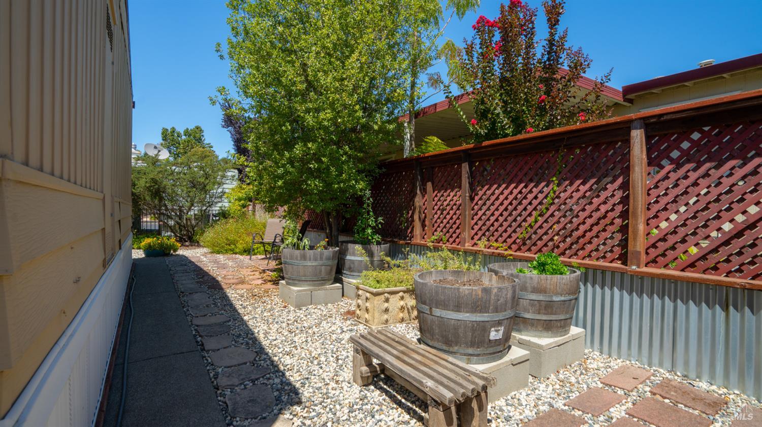 Property photo 35