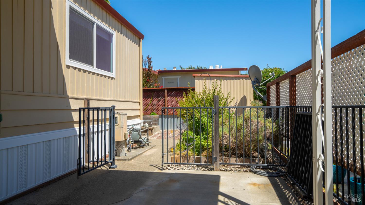 Property photo 37