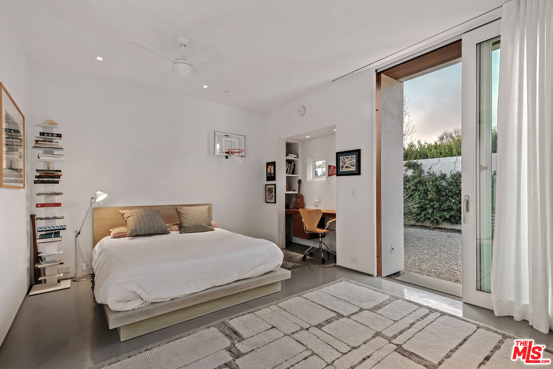 Property photo 32