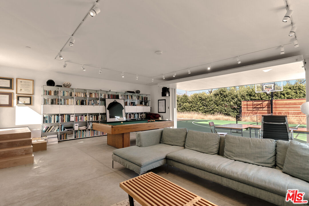Property photo 42