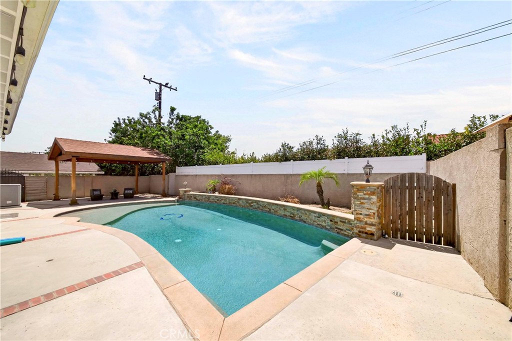 Property photo 44