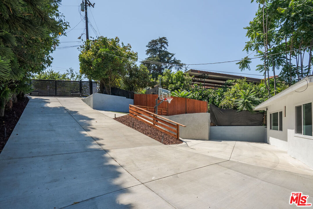 Property photo 42