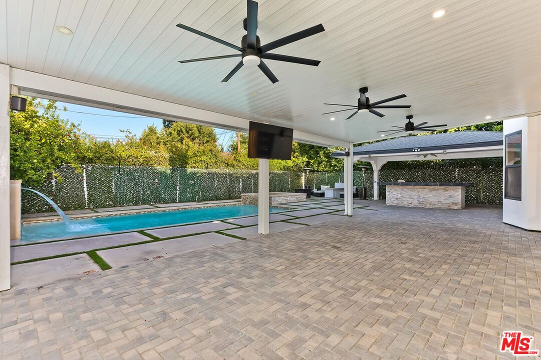 Property photo 44