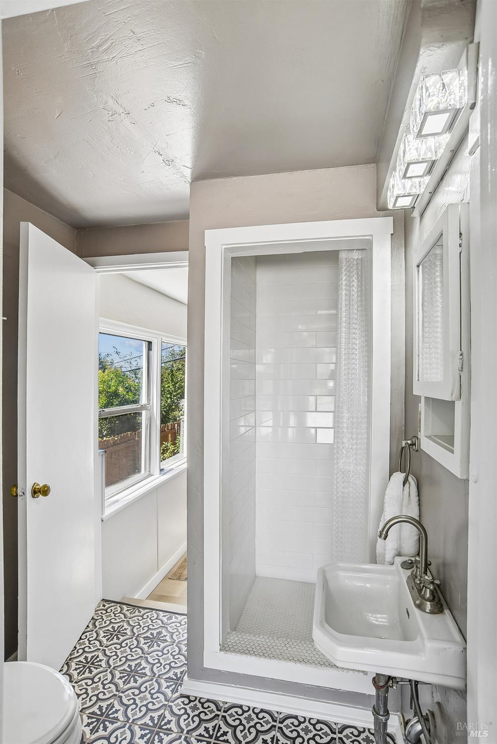 Property photo 32