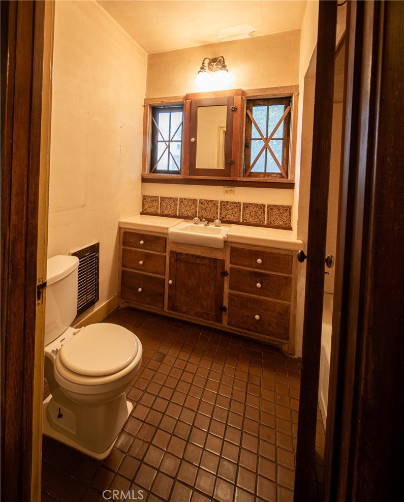 Property photo 25