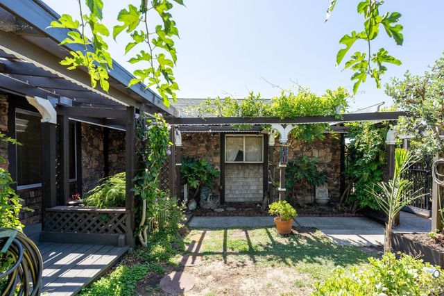 Property photo 31