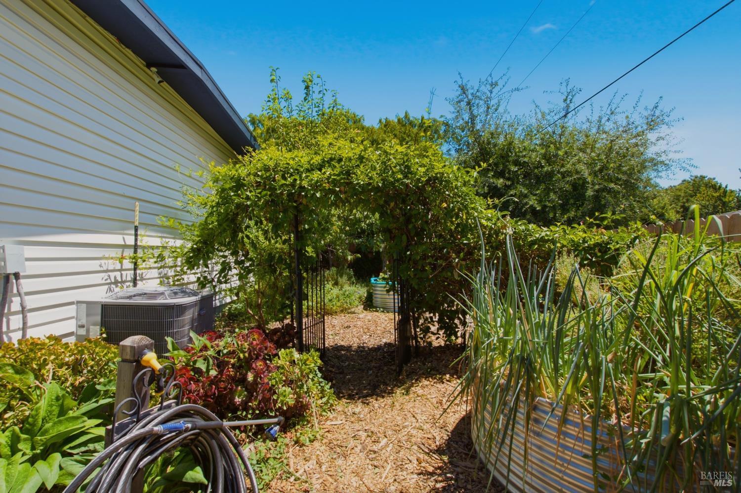 Property photo 35