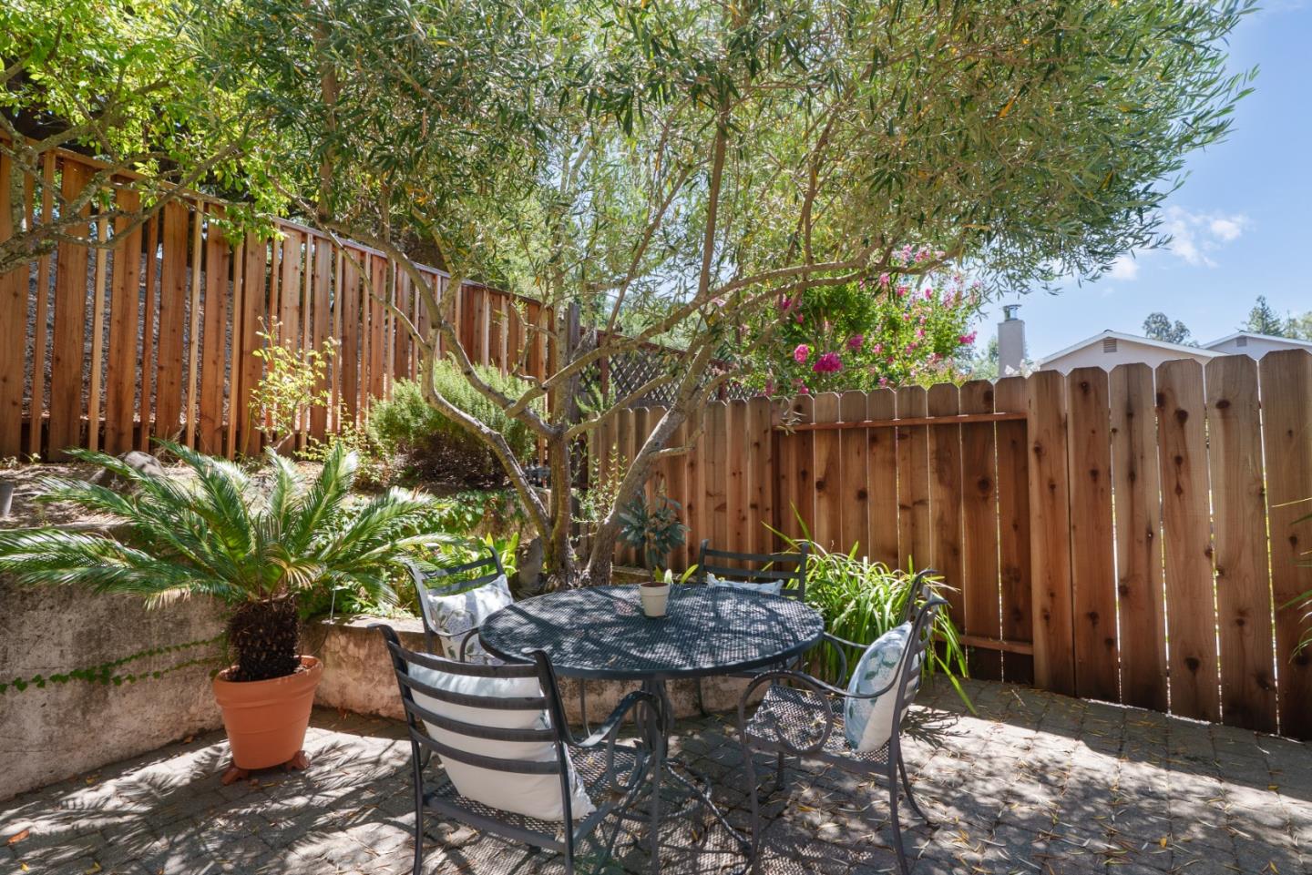 Property photo 35