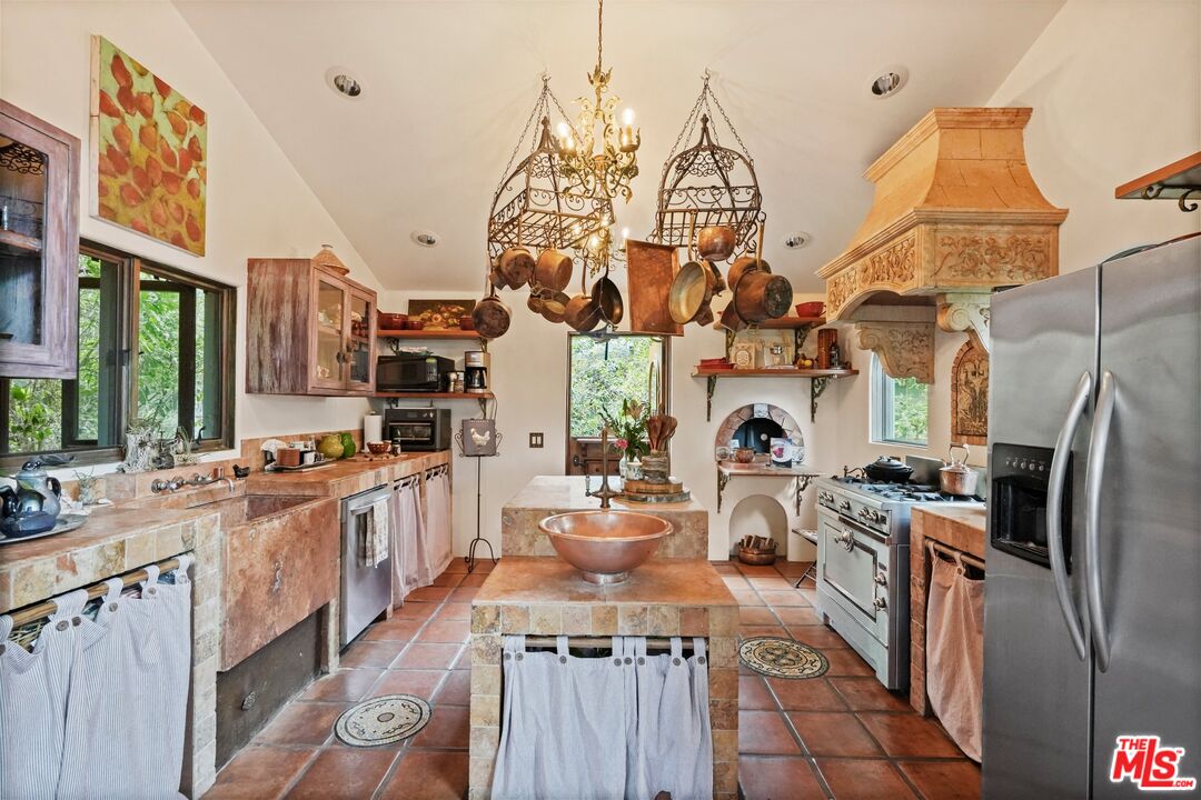 Property photo 24