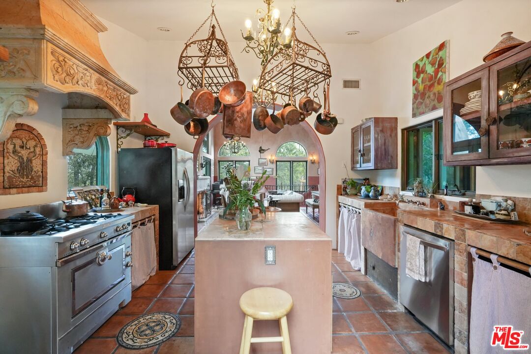 Property photo 25