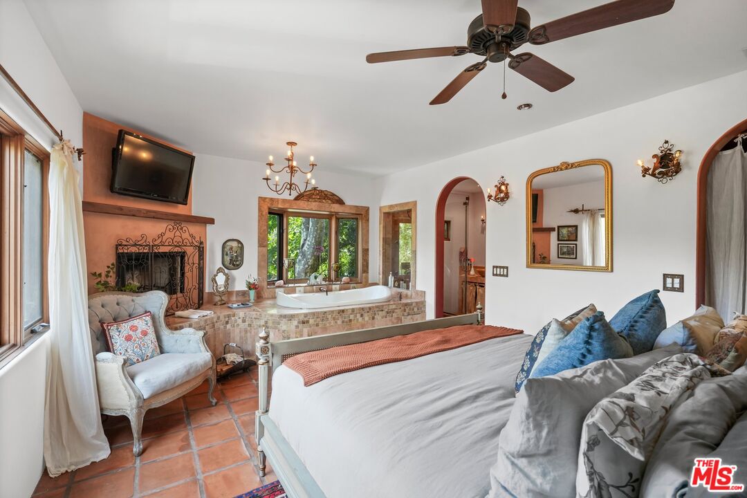 Property photo 32
