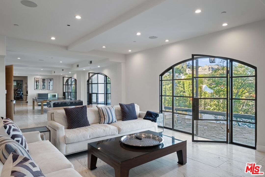 Property photo 44