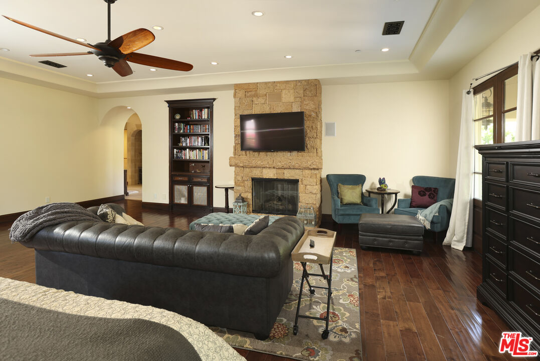 Property photo 37