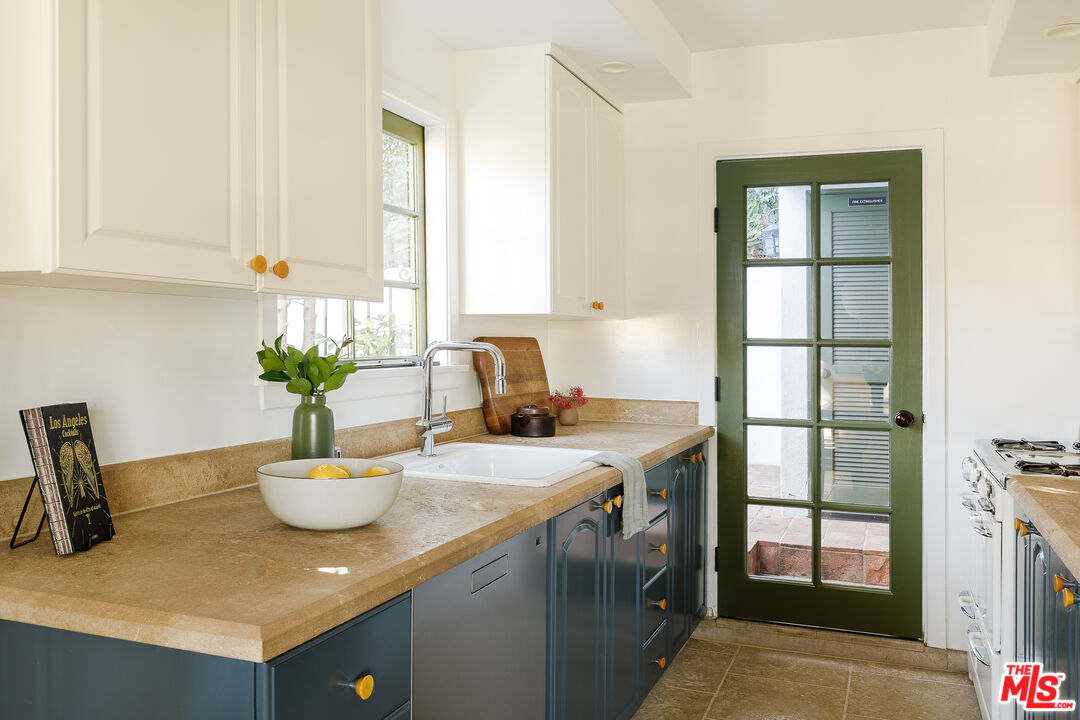 Property photo 38