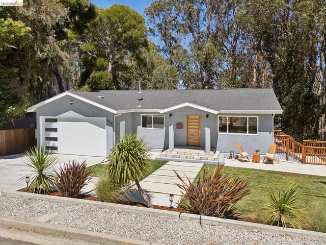 Property photo 43