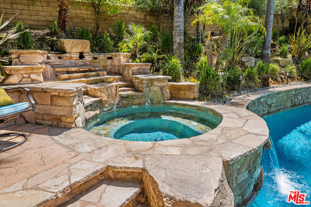 Property photo 44