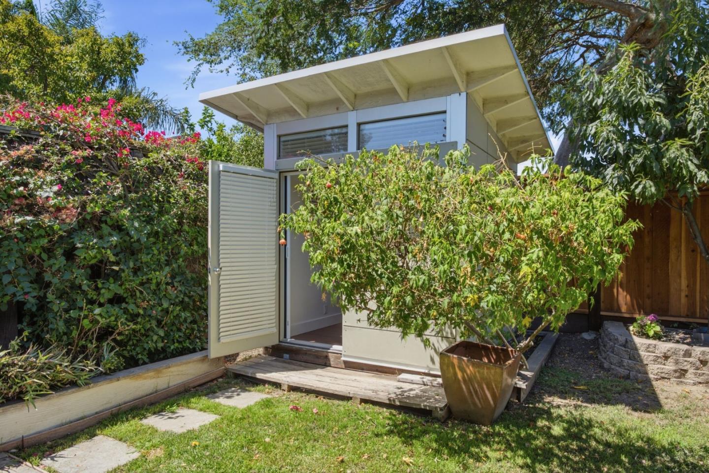 Property photo 25